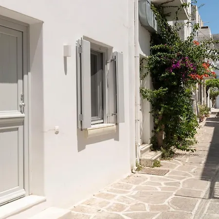 Parikia's Cosy Jewel Páros