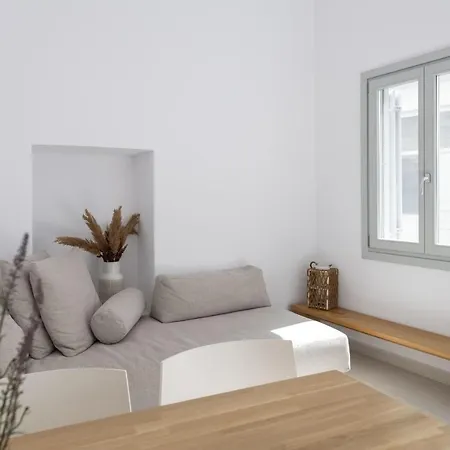 Parikia's Cosy Jewel Apartment *