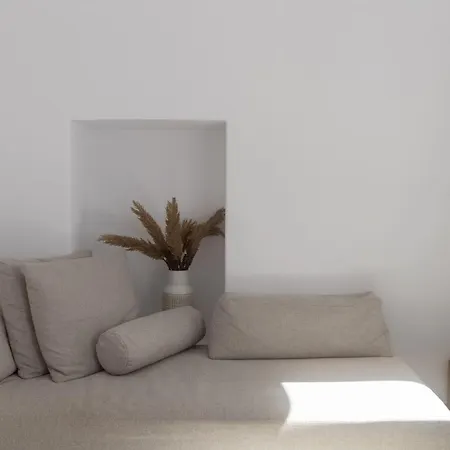 Parikia's Cosy Jewel Apartment *