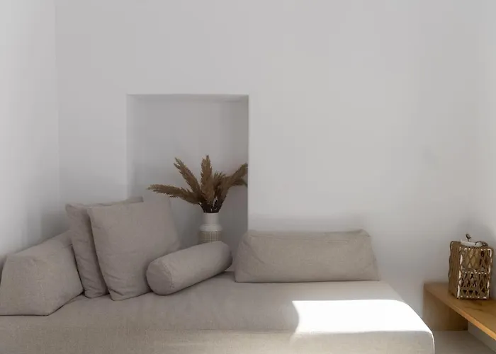 Parikia's Cosy Jewel Apartment *