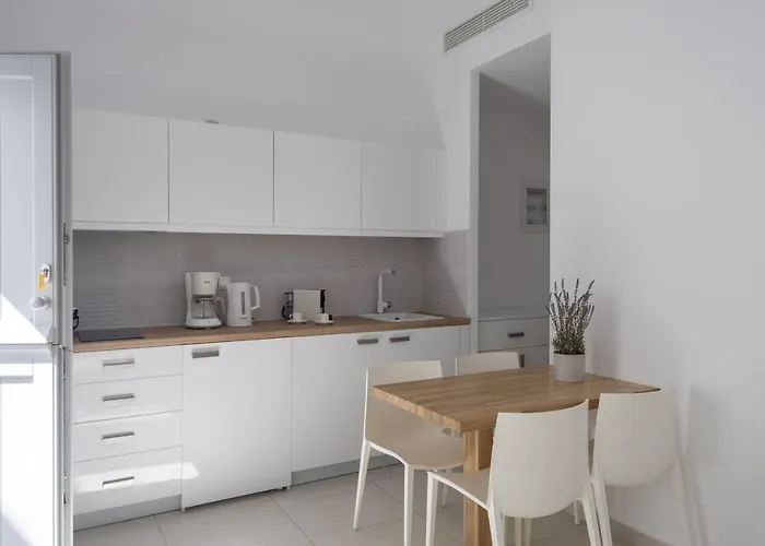 Parikia's Cosy Jewel *